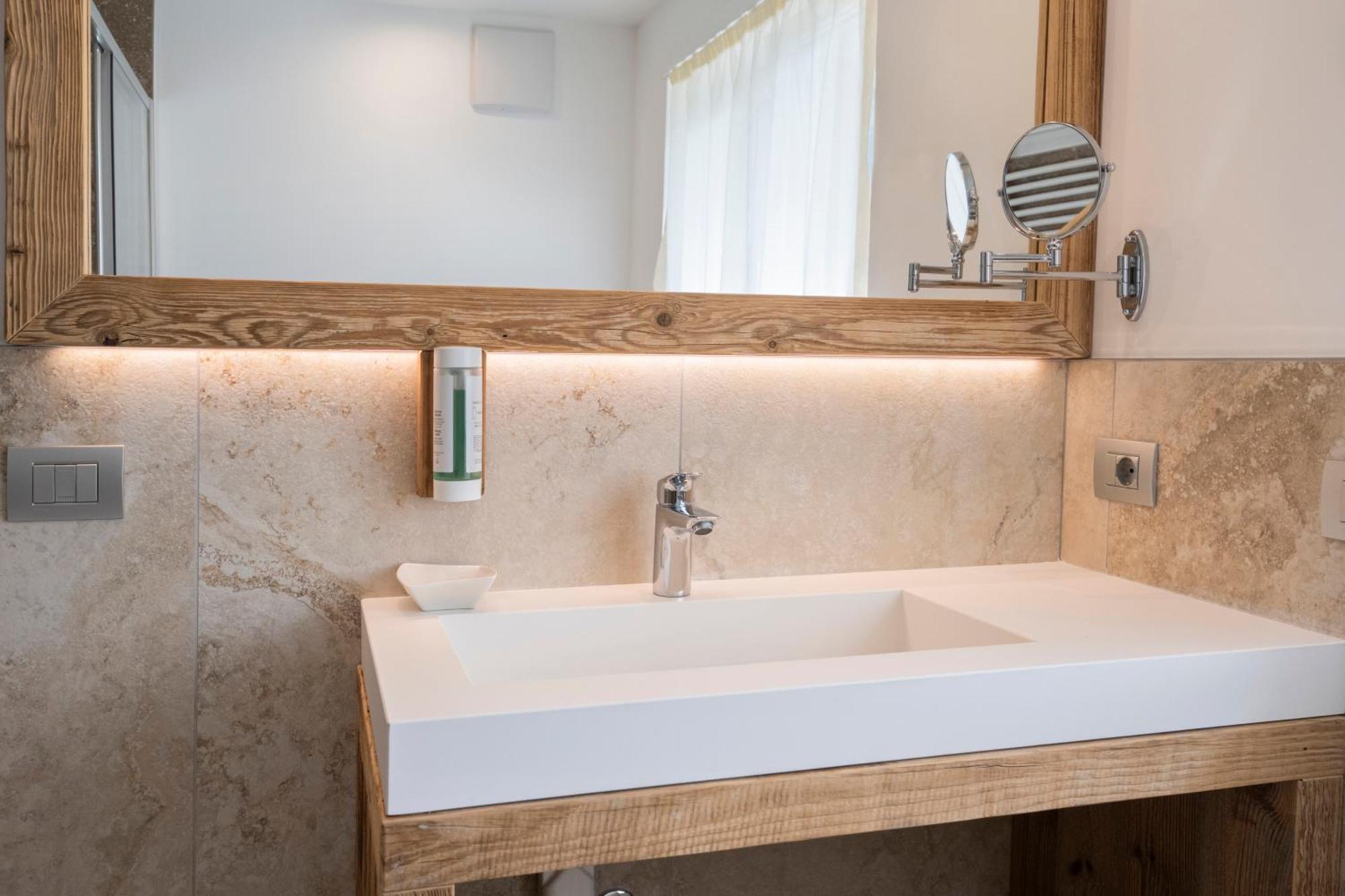 באסלגה די פינה Hotel Pineta מראה חיצוני תמונה