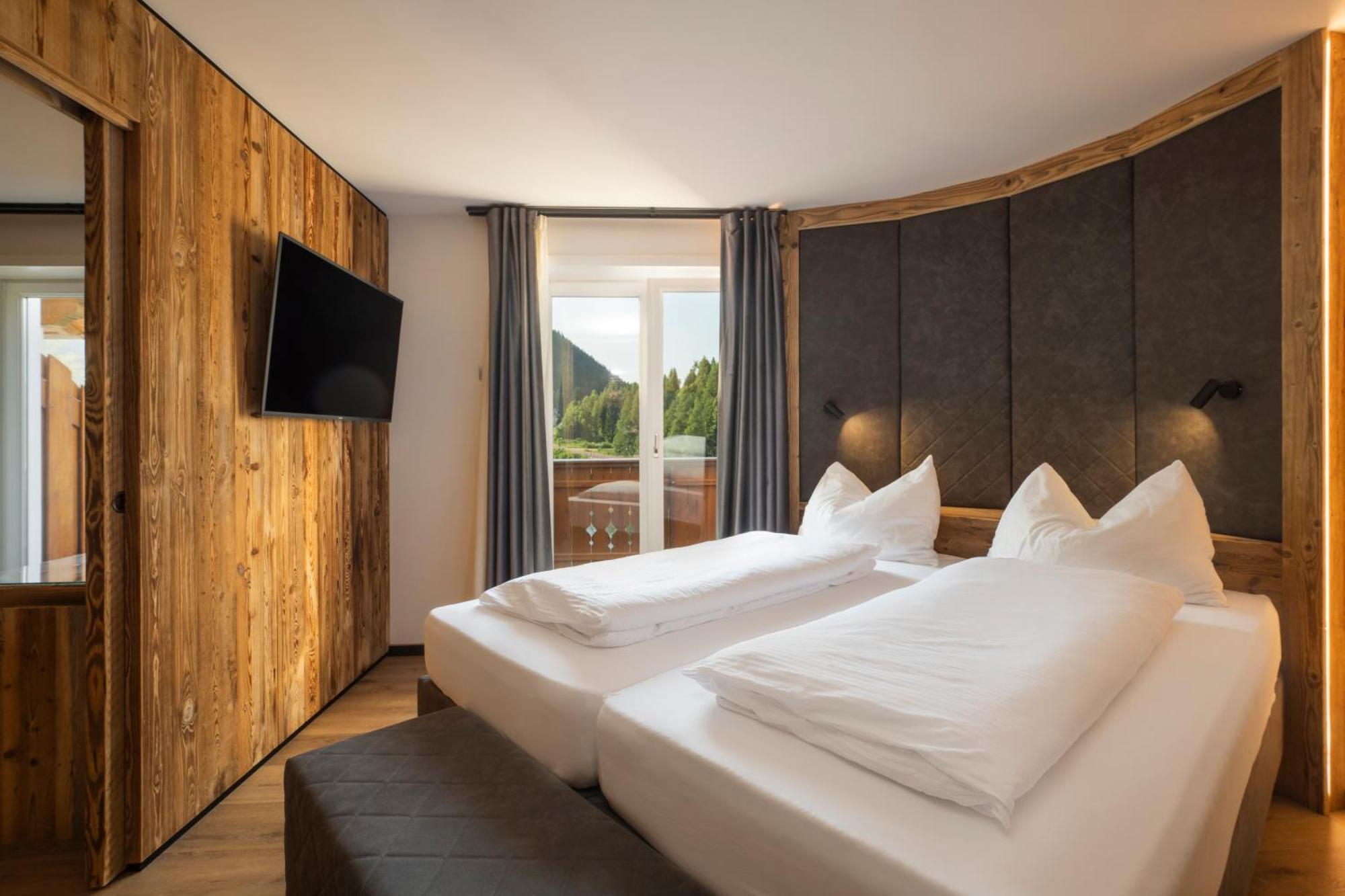 באסלגה די פינה Hotel Pineta מראה חיצוני תמונה