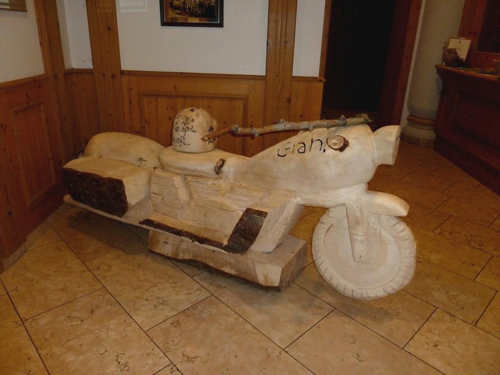 באסלגה די פינה Hotel Pineta מראה חיצוני תמונה