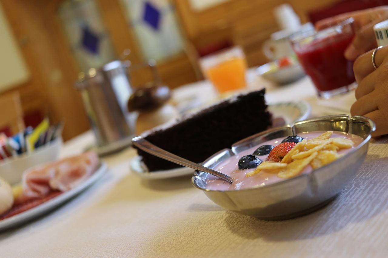 באסלגה די פינה Hotel Pineta מראה חיצוני תמונה